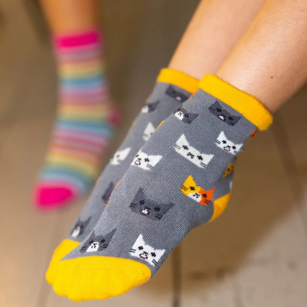 children's bamboo socks with a cat pattern