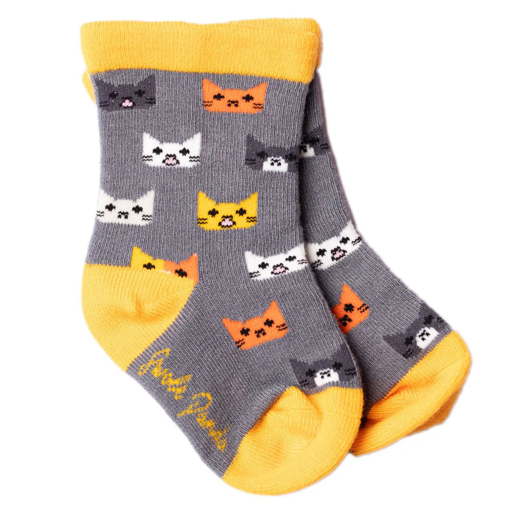 children's bamboo socks with a cat pattern