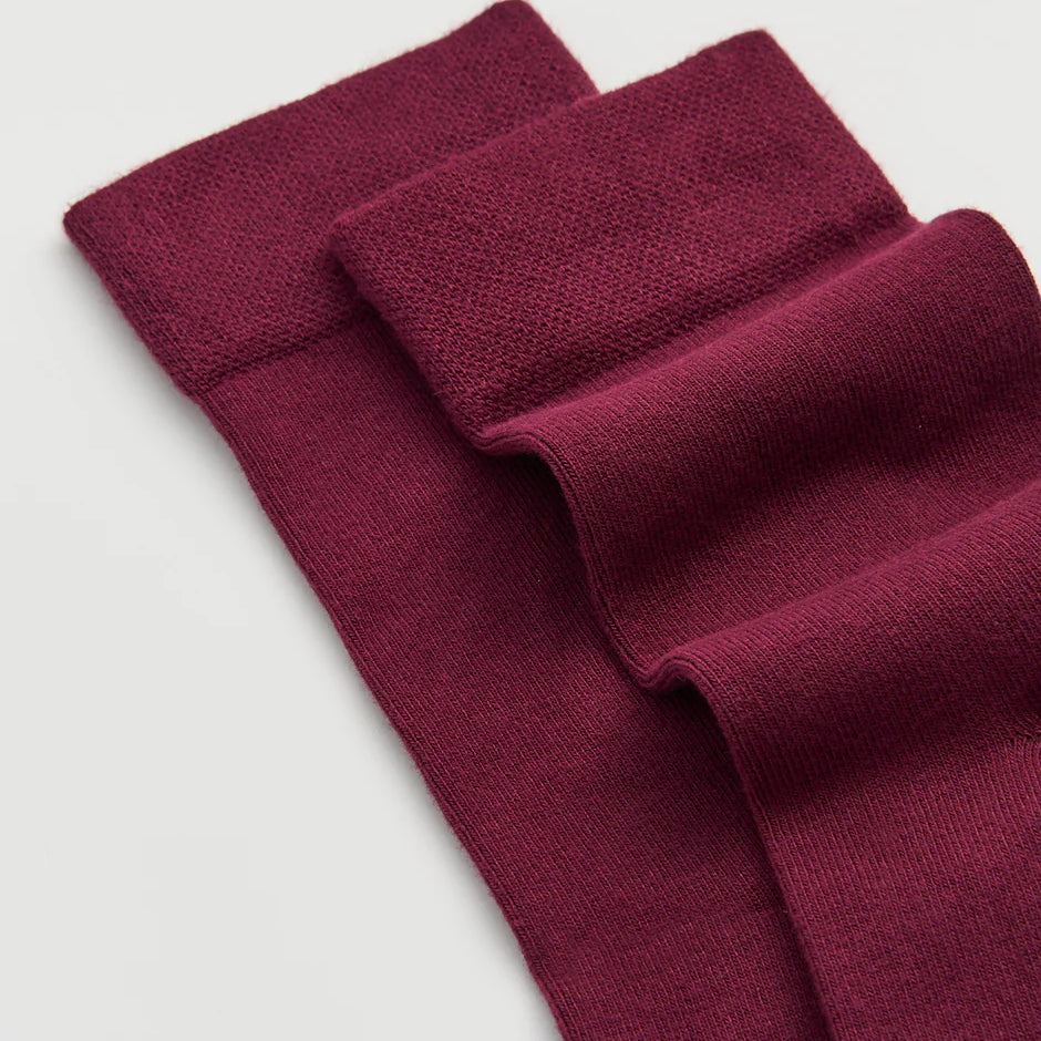 burgundy bamboo socks by Pairs Scotland