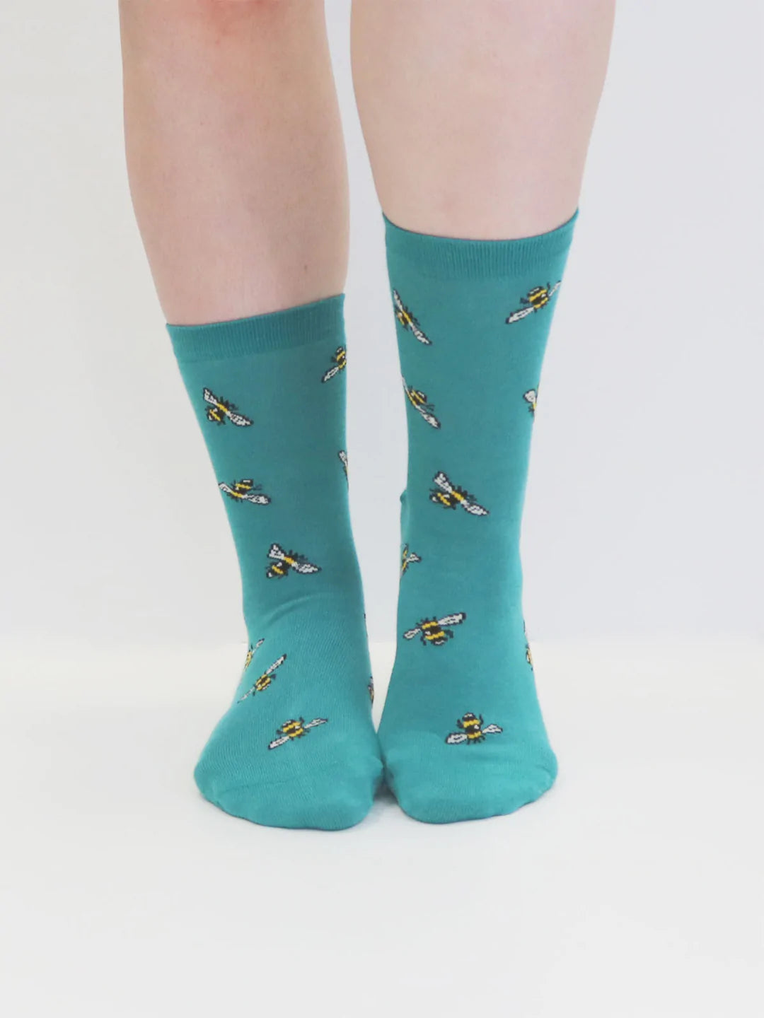 bamboo bee design socks by Thought