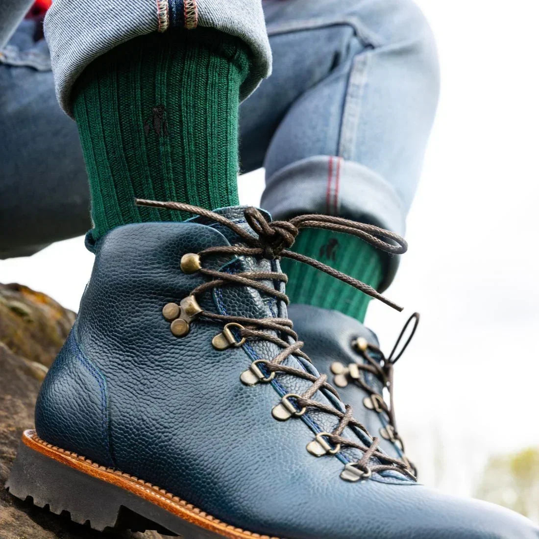 Hyperhidrosis and sweaty feet: why bamboo socks can help