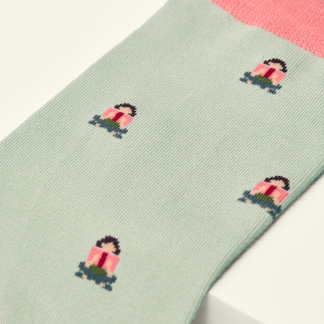 Bamboo socks with a book print by Kosi