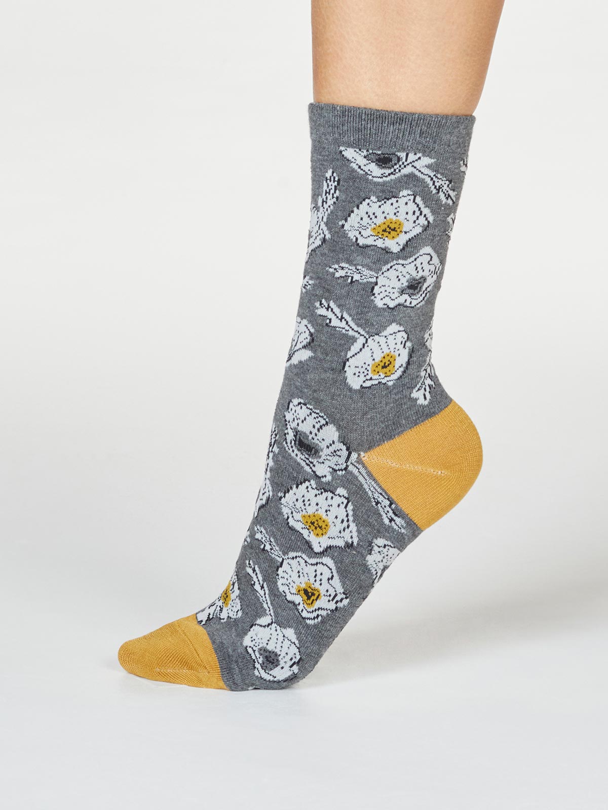 Bamboo grey socks with flower pattern
