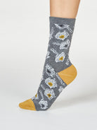 Bamboo grey socks with flower pattern