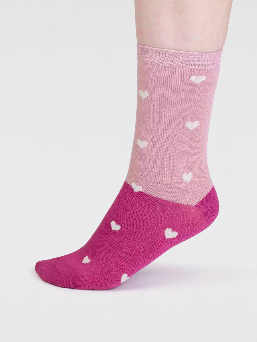 Bamboo heart design socks