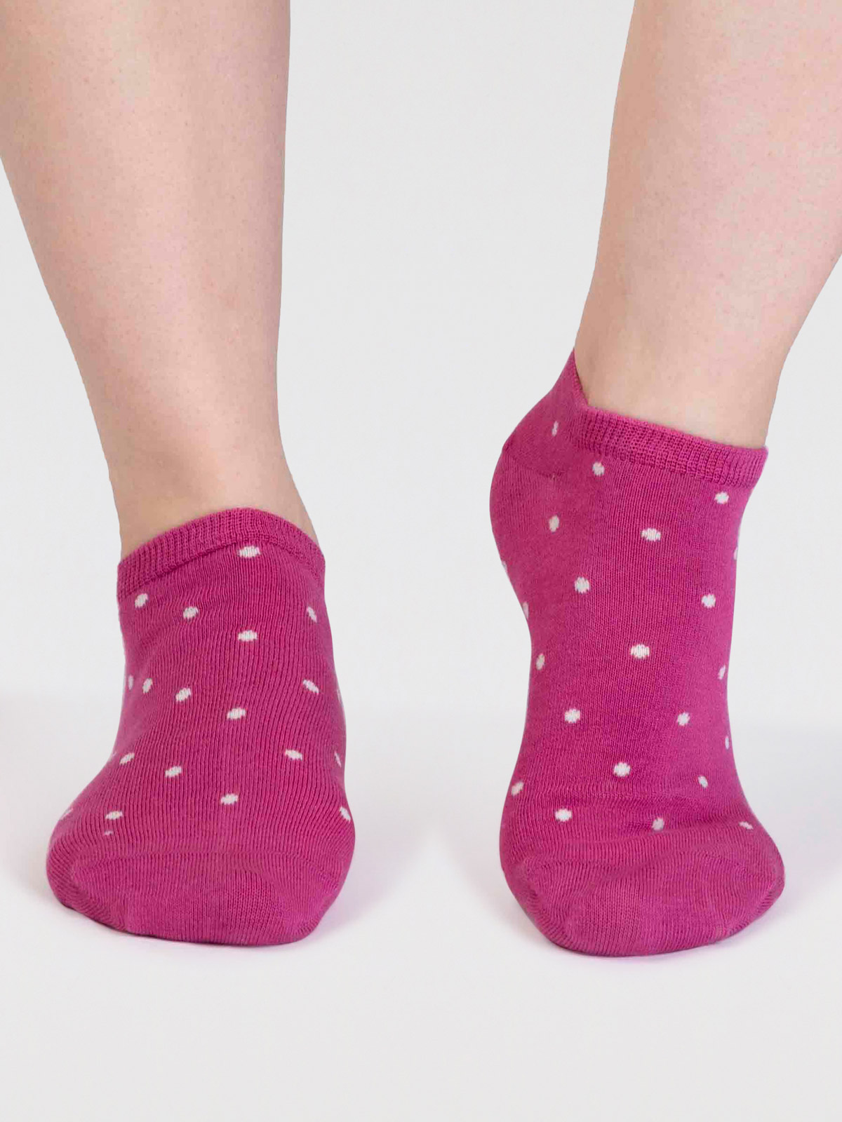 Raspberry Pink bamboo trainer socks