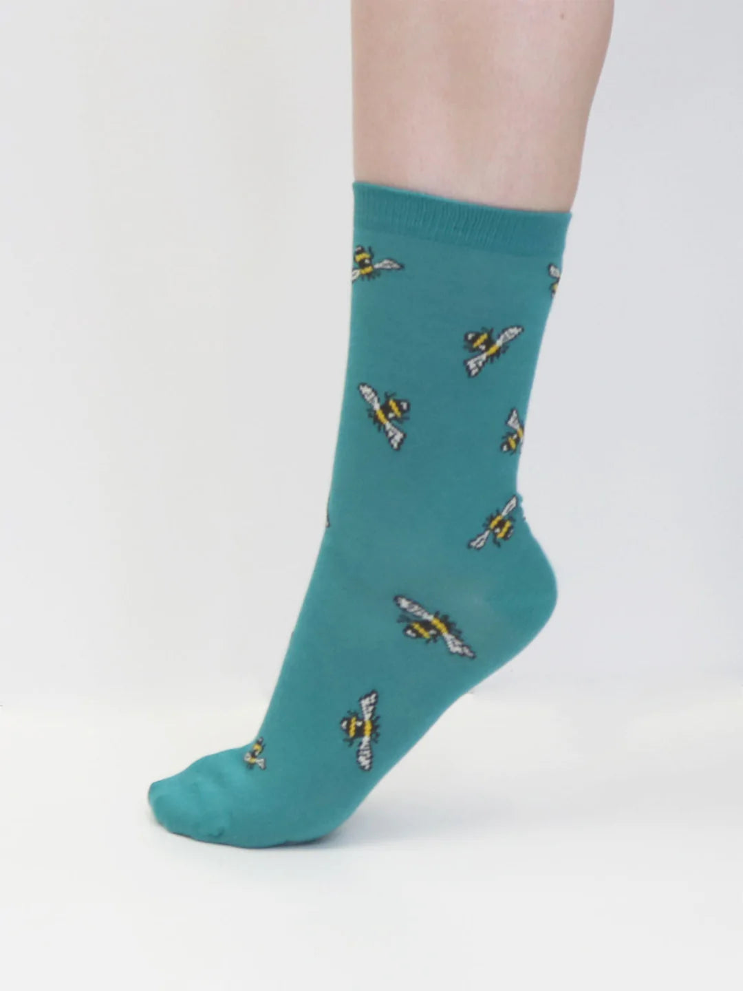 bamboo bee design socks by Thought